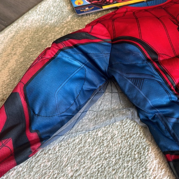 Marvel Spider-Man Costume - Picture 4 of 12